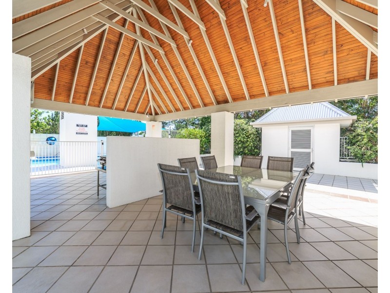 32/242-244 Marine Parade, Labrador QLD 4215