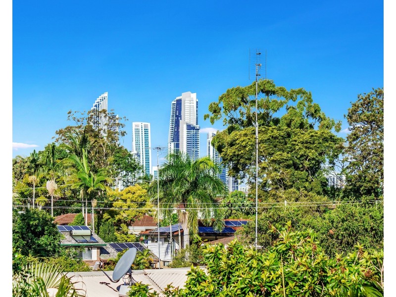 18 Joden Place, Southport QLD 4215