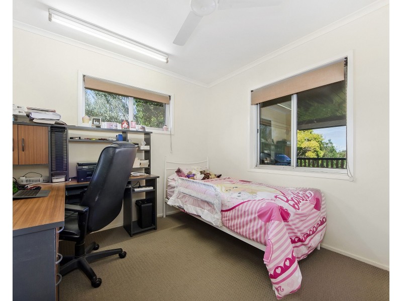 18 Joden Place, Southport QLD 4215