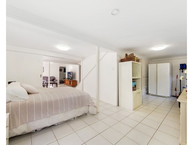 18 Joden Place, Southport QLD 4215