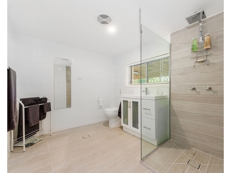 18 Joden Place, Southport QLD 4215