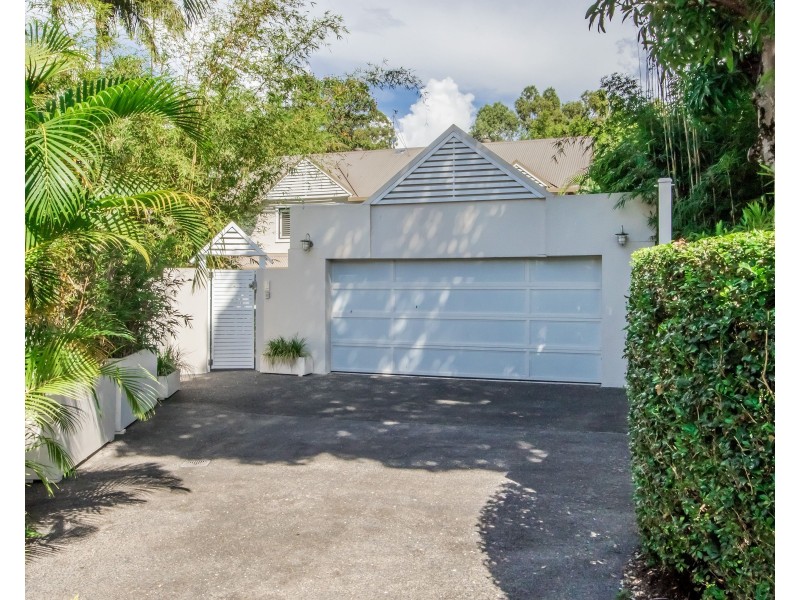 6 Akes Avenue, Southport QLD 4215