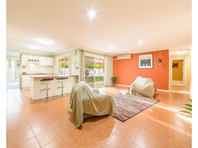 11 Tee Trees Boulevard, Arundel QLD 4214