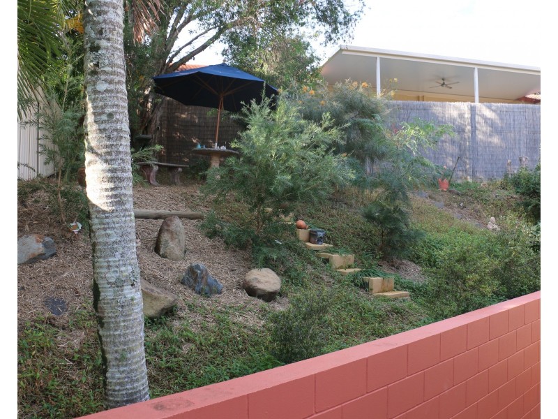 11 Tee Trees Boulevard, Arundel QLD 4214