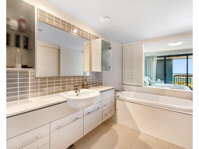 229/105 Scarborough Street, Southport QLD 4215