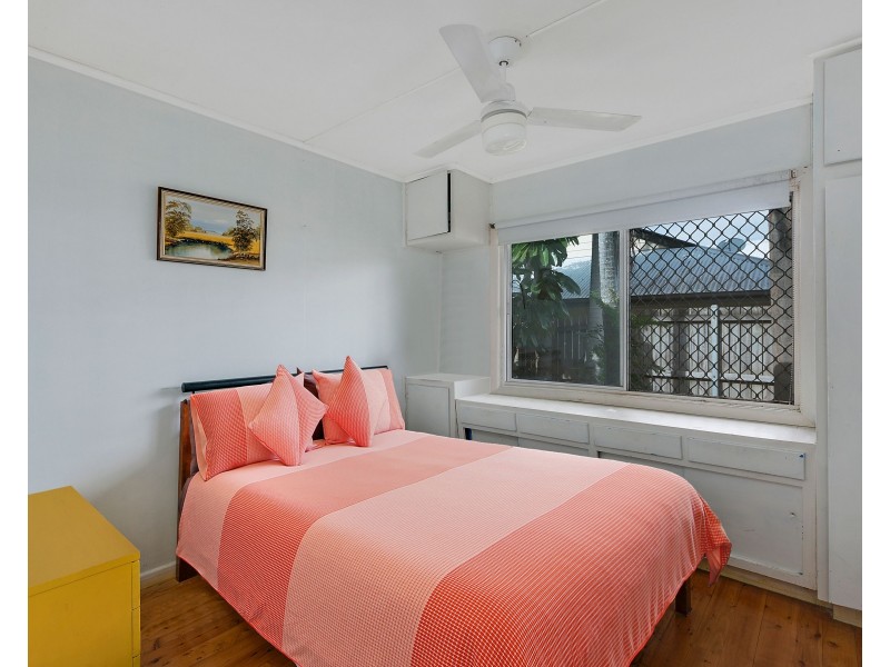 11 Bambarra Street, Southport QLD 4215