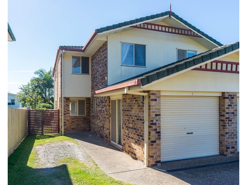 1/23 Deakin Avenue, Southport QLD 4215