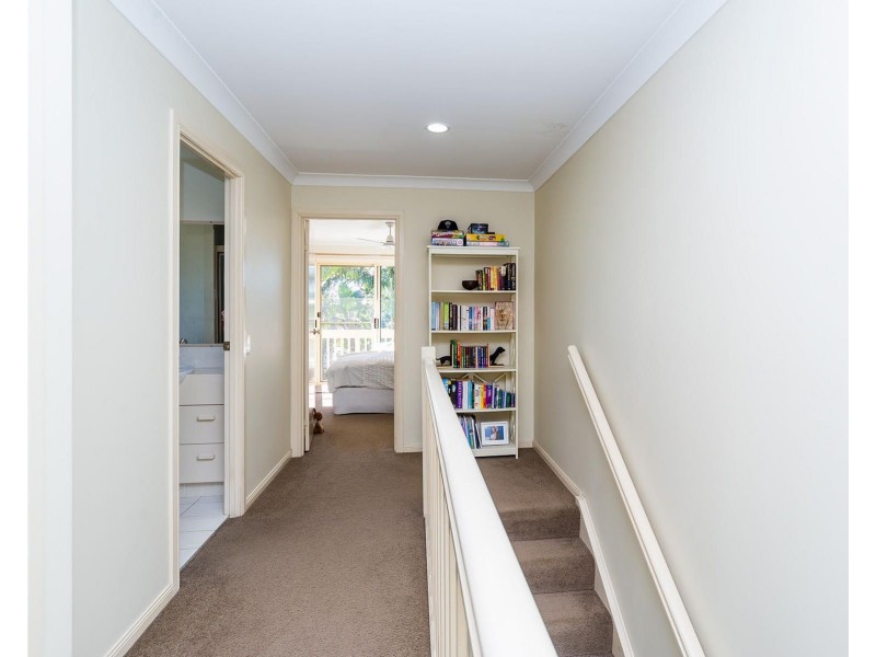 1/23 Deakin Avenue, Southport QLD 4215