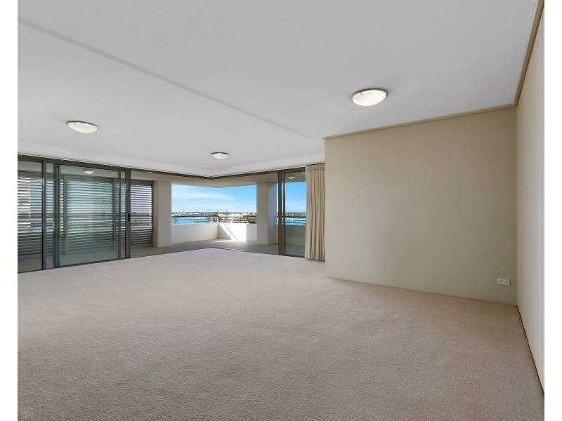 203/105 Scarborough Street, Southport QLD 4215