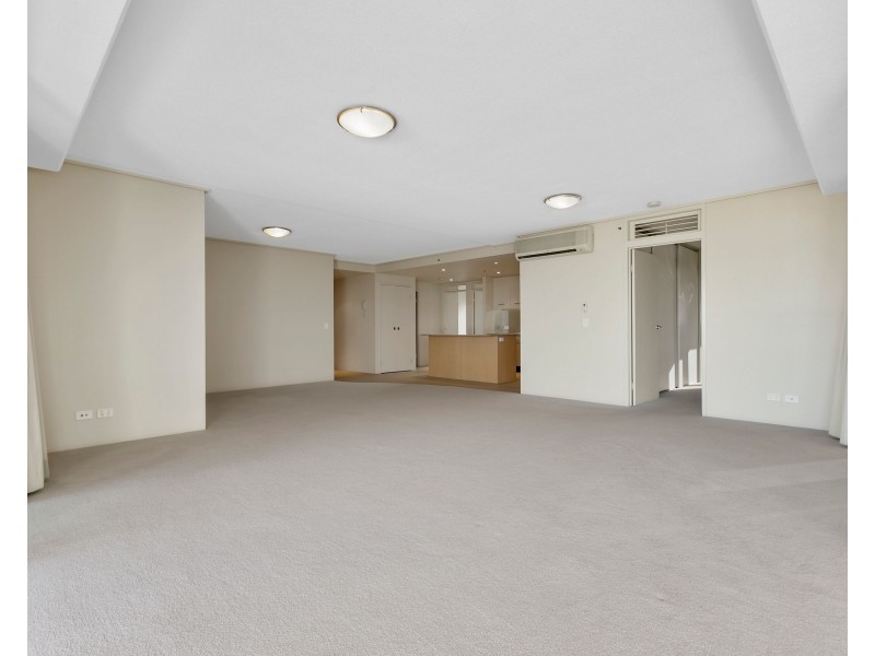 203/105 Scarborough Street, Southport QLD 4215