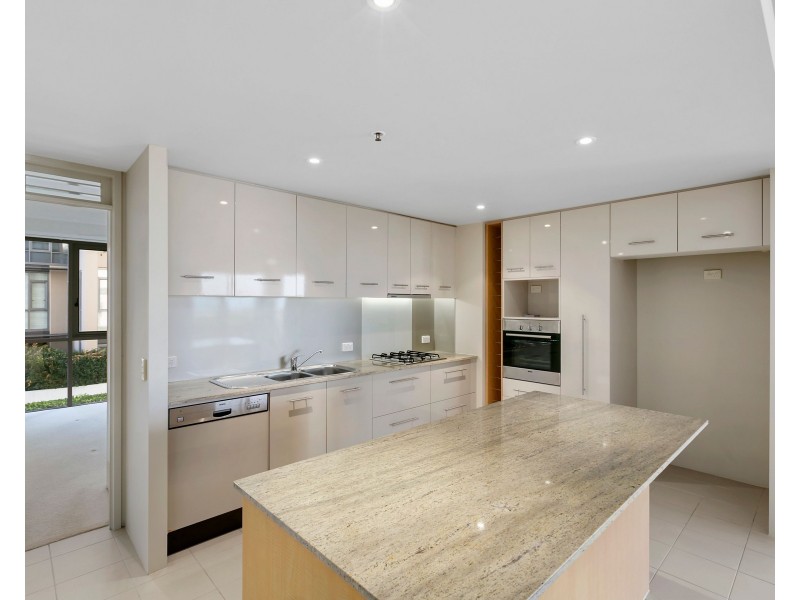 203/105 Scarborough Street, Southport QLD 4215