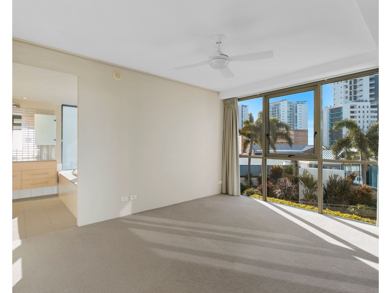 203/105 Scarborough Street, Southport QLD 4215