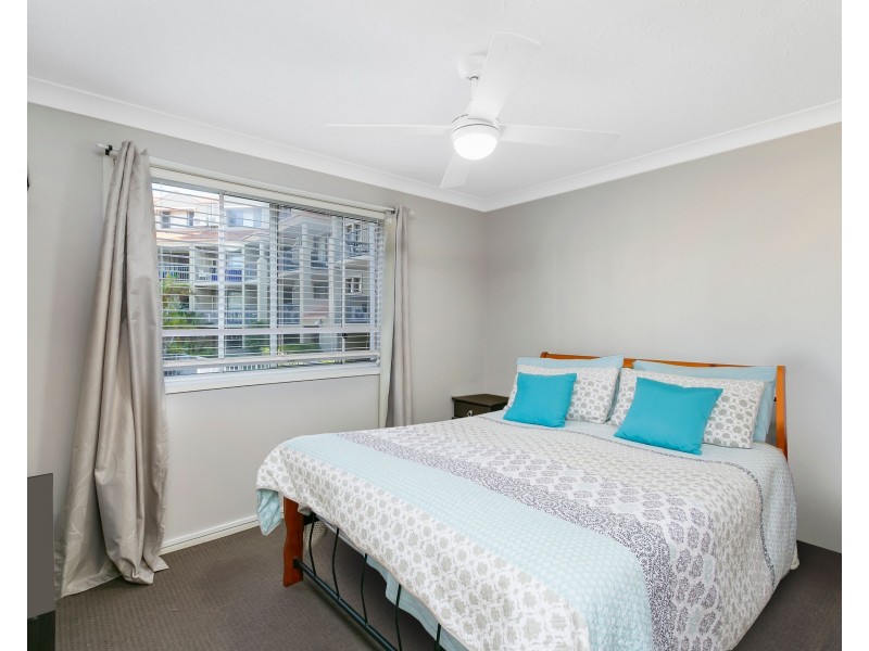 4/16 Whitby Street, Southport QLD 4215