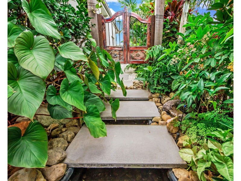 33 Northern Skies Terrace, Maudsland QLD 4210