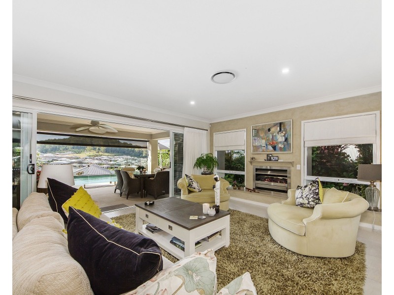 33 Northern Skies Terrace, Maudsland QLD 4210