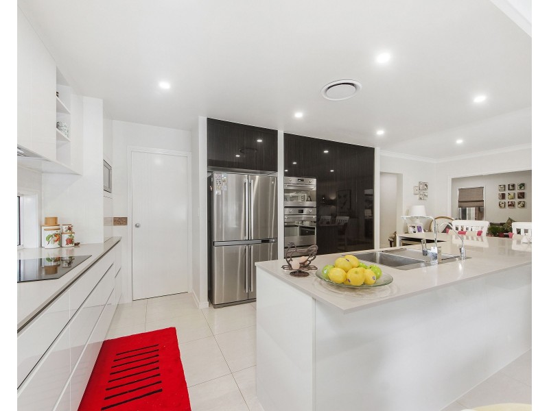 33 Northern Skies Terrace, Maudsland QLD 4210