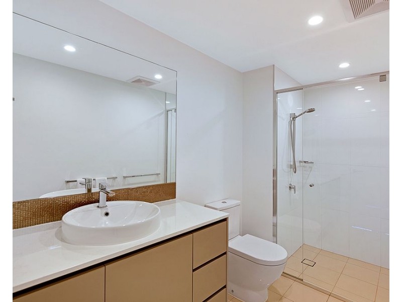 2504/3440 Surfers Paradise Boulevard, Surfers Paradise QLD 4217