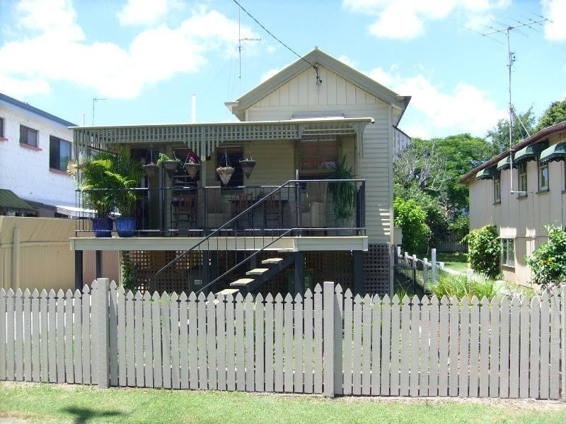 24 Central Street, Labrador QLD 4215
