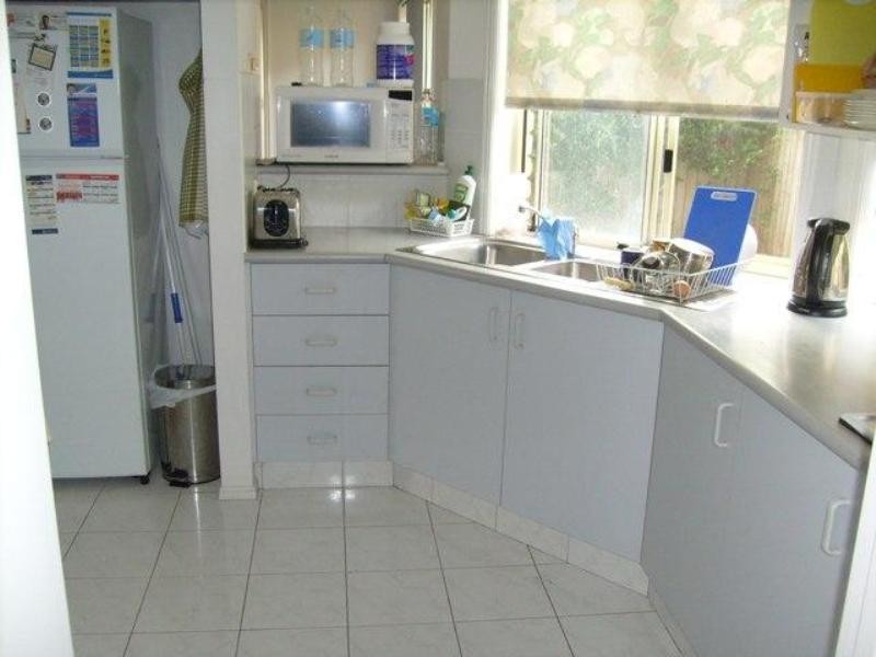 4/97 Pohlman Street, Southport QLD 4215