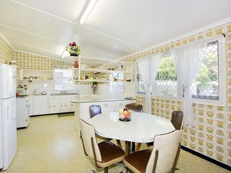 7 Geoffrey Avenue, Southport QLD 4215