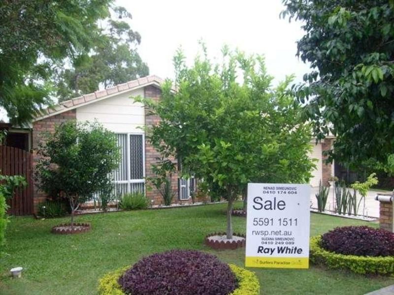 Labrador QLD 4215