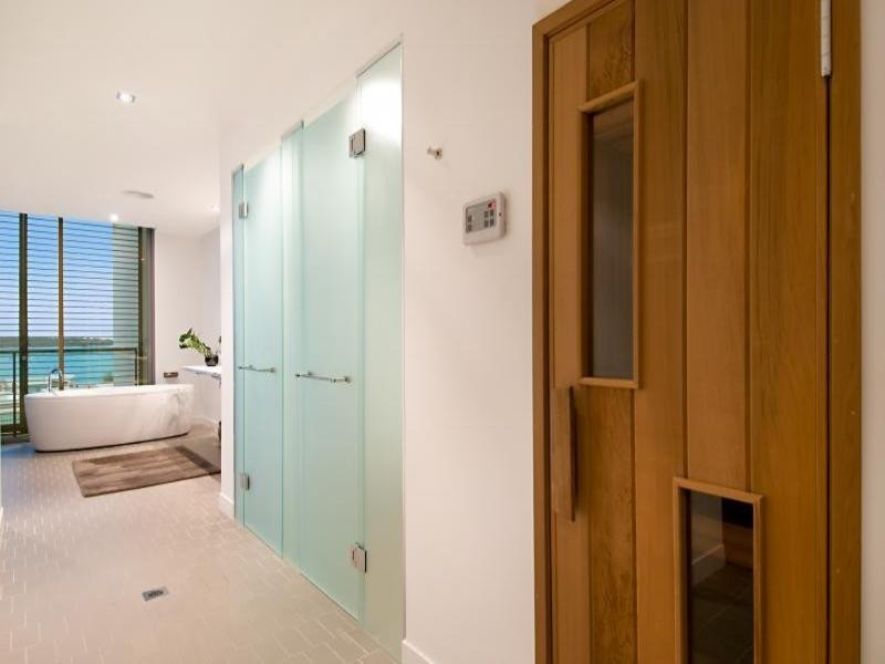 Paradise Point QLD 4216