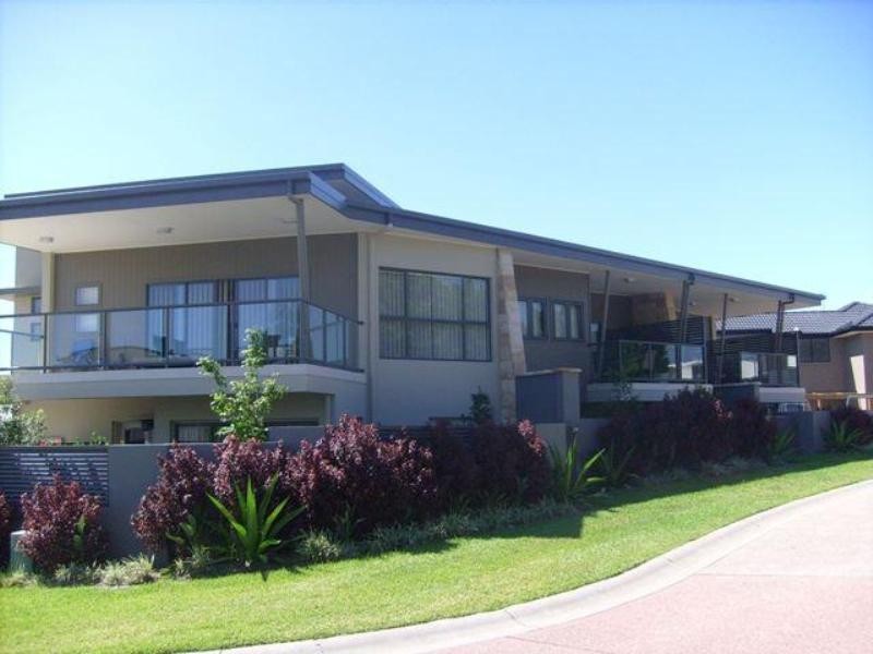 Varsity Lakes QLD 4227