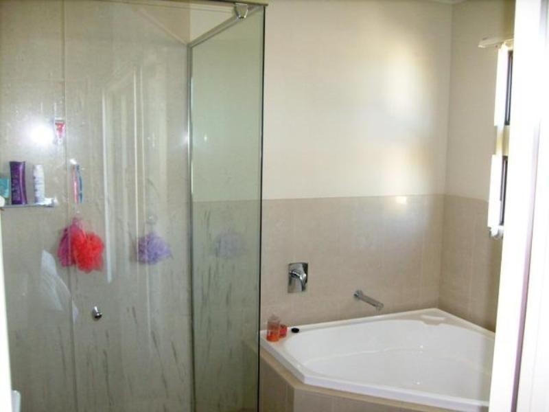 Varsity Lakes QLD 4227