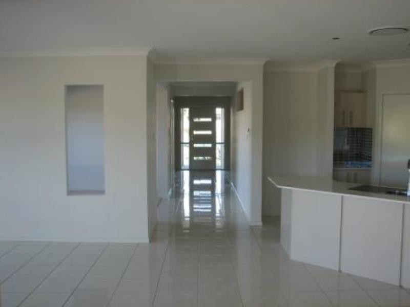 Hope Island QLD 4212
