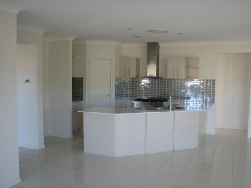 Hope Island QLD 4212