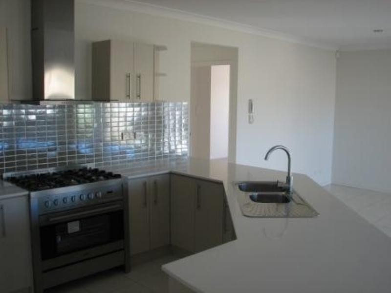 Hope Island QLD 4212