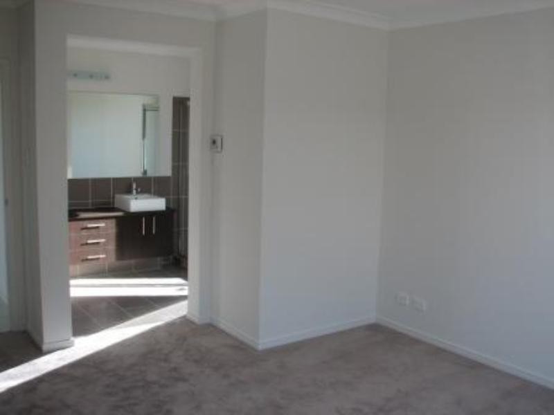 Hope Island QLD 4212