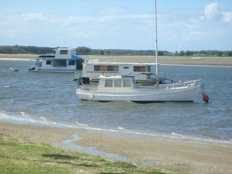 7 Omaroo. 14 Imperial Parade, Labrador QLD 4215