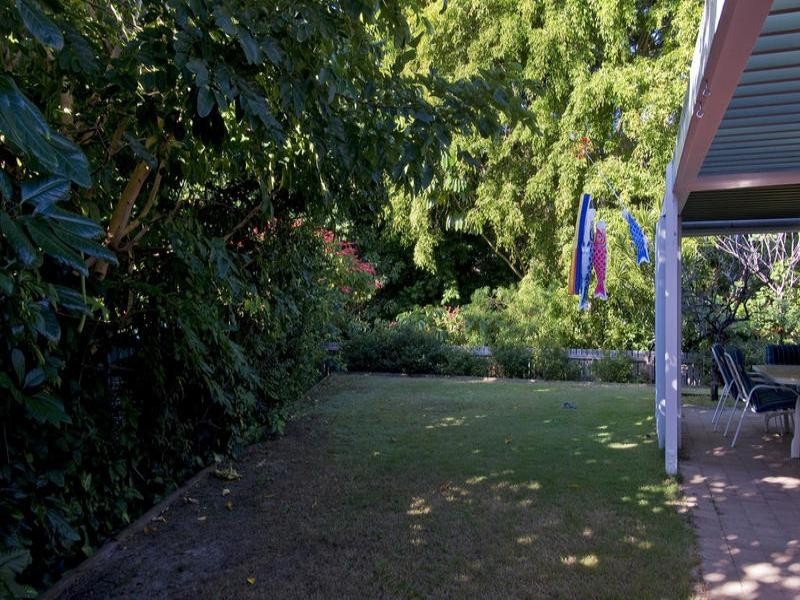 14 Eileen Avenue, Southport QLD 4215