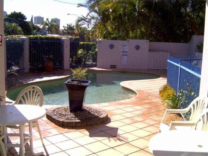 Chevron Island QLD 4217