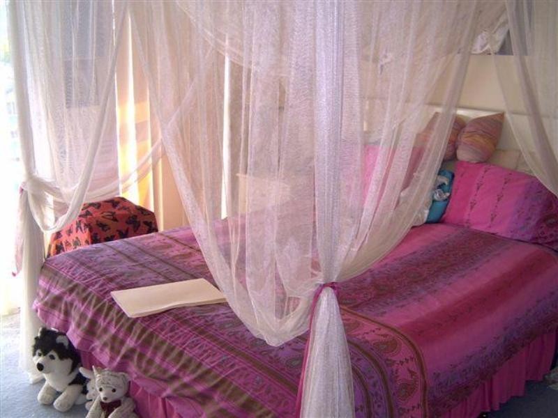 Chevron Island QLD 4217