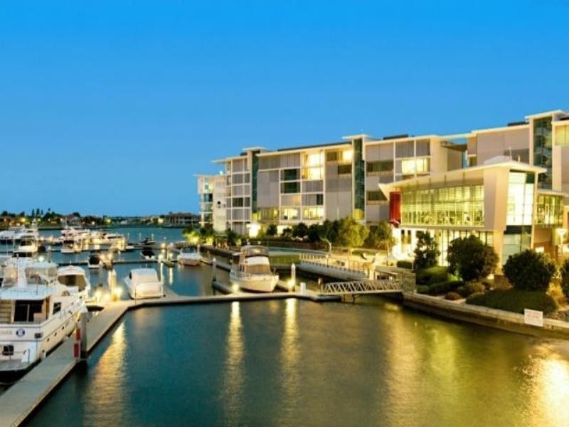 Paradise Point QLD 4216