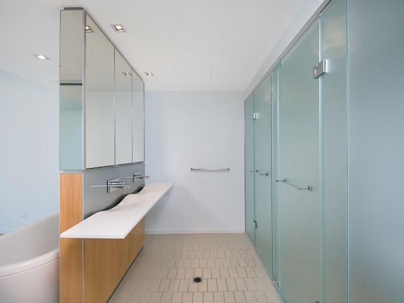 Paradise Point QLD 4216