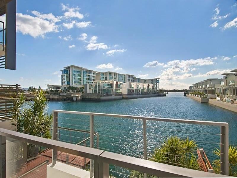 Paradise Point QLD 4216