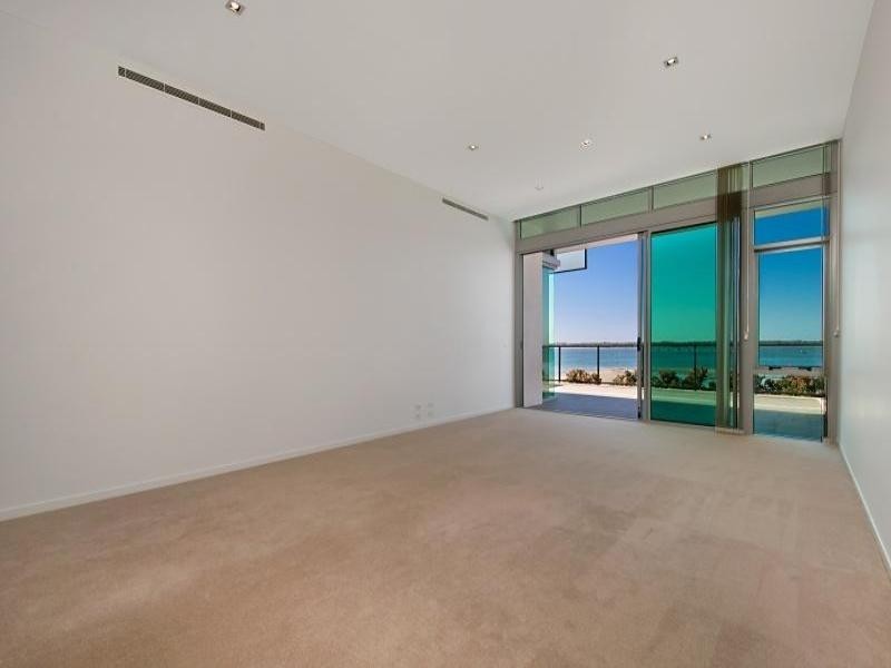 Paradise Point QLD 4216