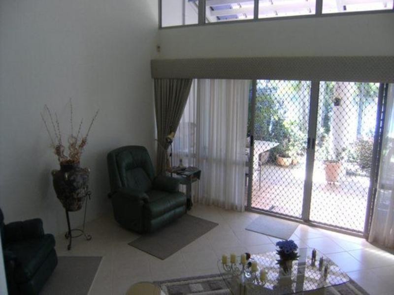 38 Cranston Villa 2, 125 Santa Cruz Boulevard, Clear Island Waters QLD 4226