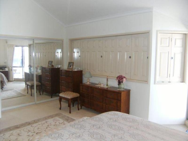 38 Cranston Villa 2, 125 Santa Cruz Boulevard, Clear Island Waters QLD 4226