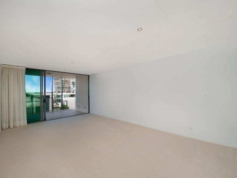 Paradise Point QLD 4216