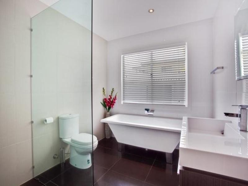 13 Palmer Drive, Labrador QLD 4215