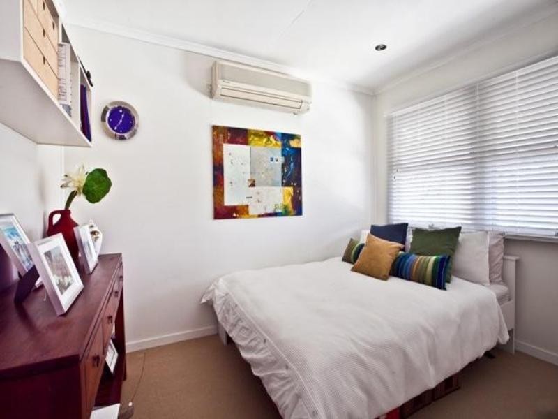 13 Palmer Drive, Labrador QLD 4215