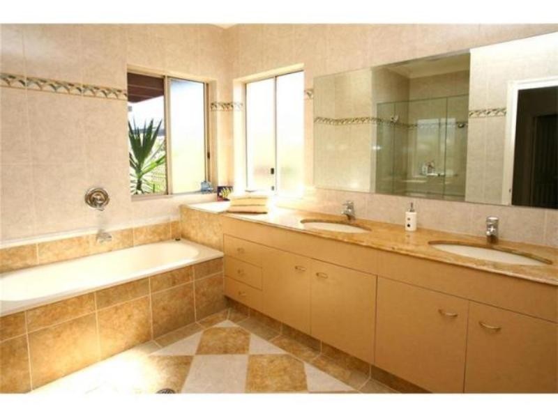 56 The Boulevarde Surfers Waters, 40 Cotlew Street Ea, Southport QLD 4215