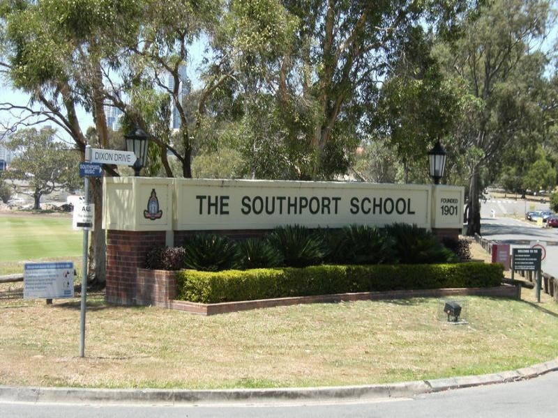 56 The Boulevarde Surfers Waters, 40 Cotlew Street Ea, Southport QLD 4215