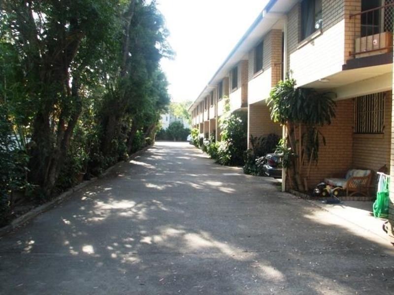 Labrador QLD 4215
