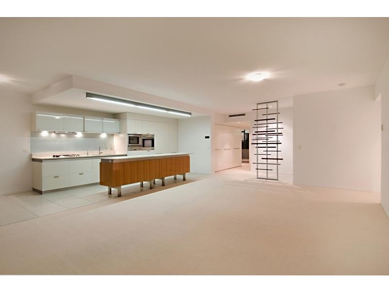 Paradise Point QLD 4216