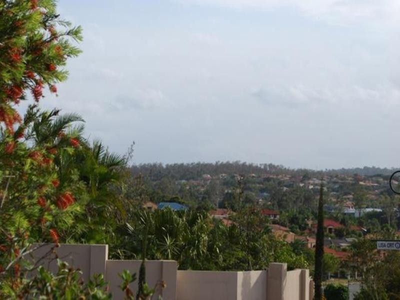 2 Lisa Court, Arundel QLD 4214